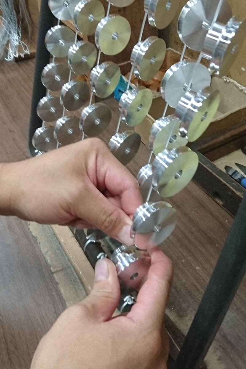 アルマイト処理の様子
